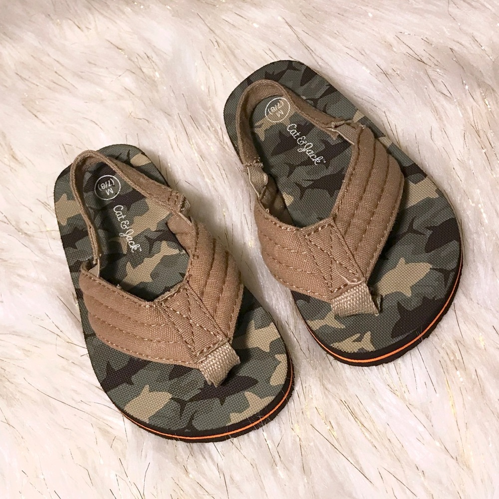 Boys Brown Camo Sandals w/ Ankle Strap